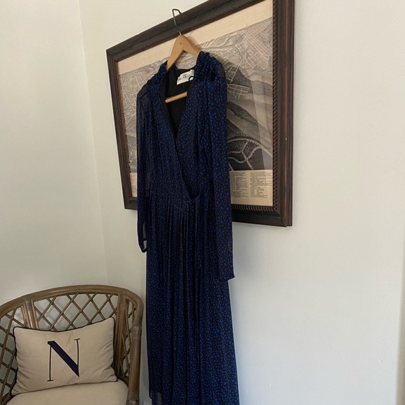 Frame and Partners wrap dress. - Picture 8 of 10